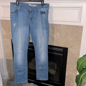 Distressed Old Navy Sweetheart jeans